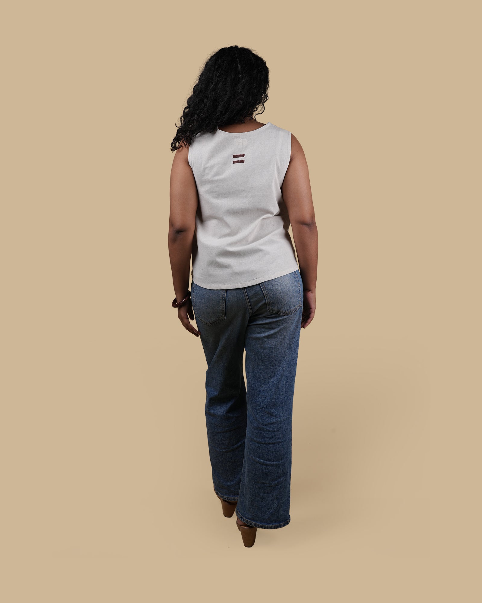 QUIET STITCH LINEN NECK TOP
