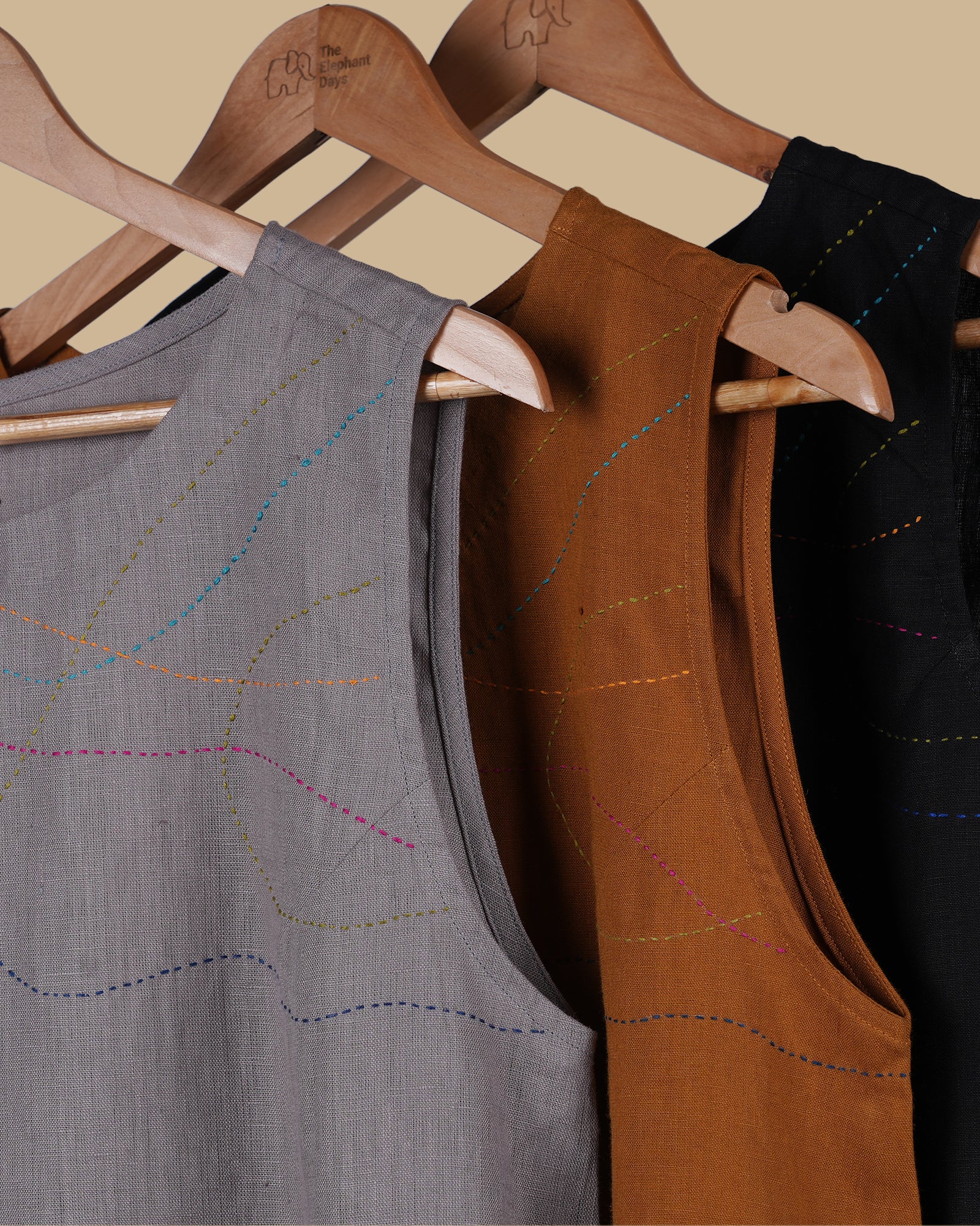 THE WANDER STITCH LINEN TOP - GRAY