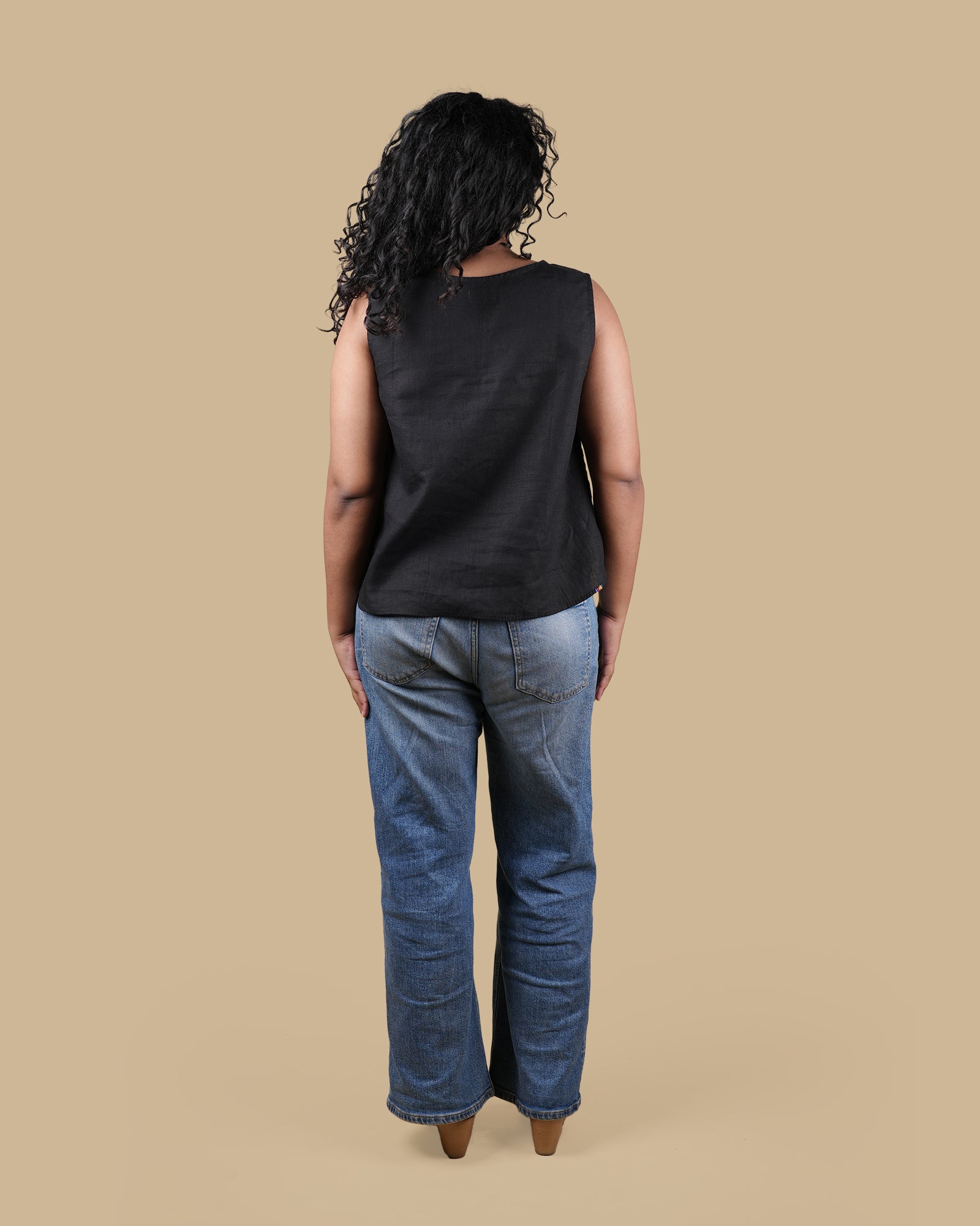 THE WANDER STITCH LINEN TOP - BLACK