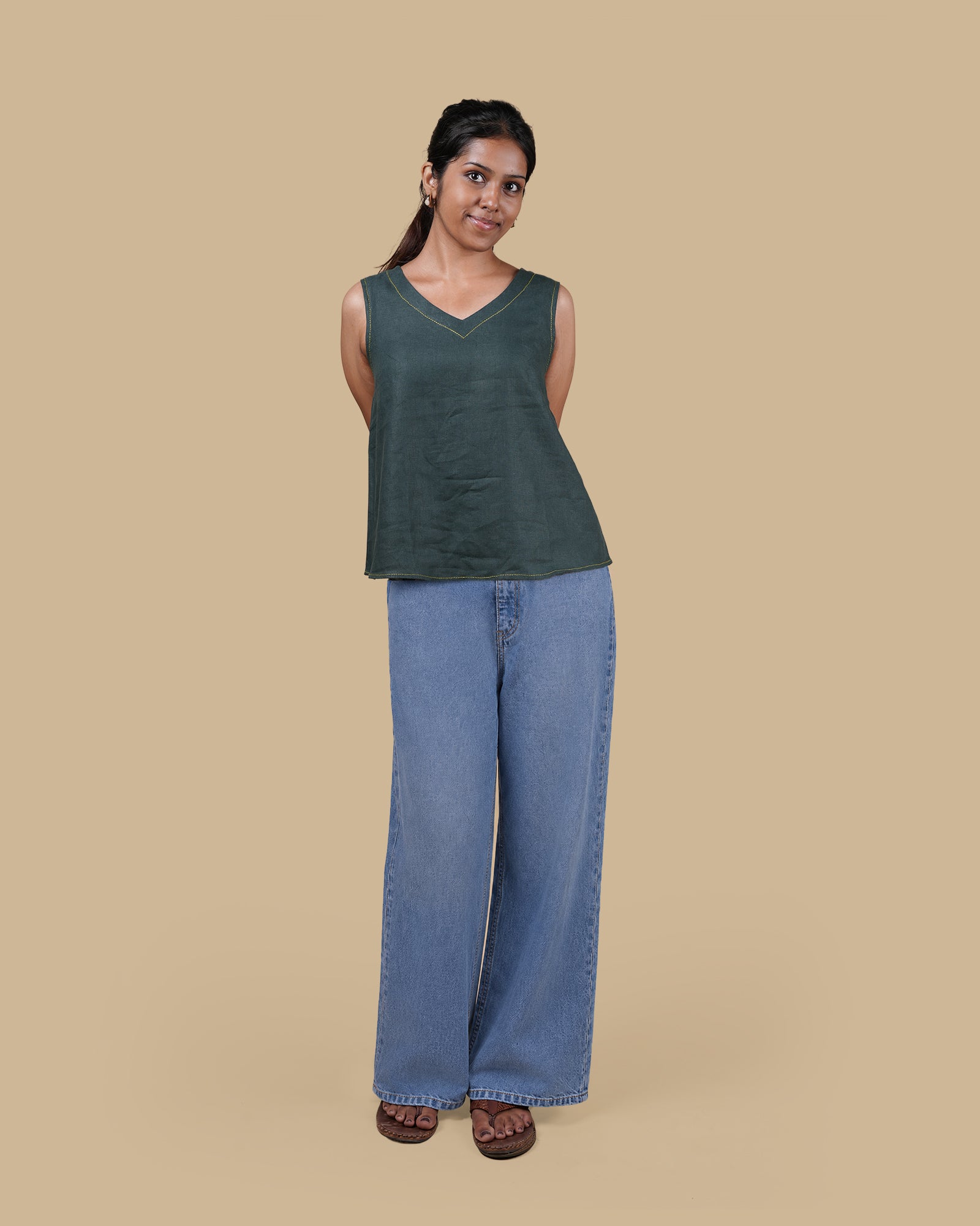 THE TRAIL LINE LINEN TOP - GREEN