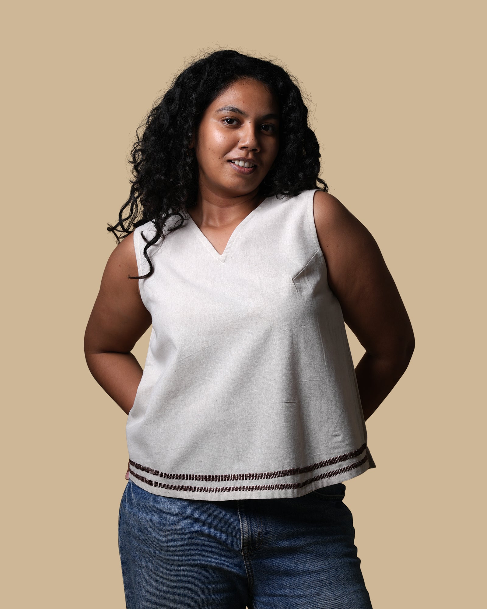 QUIET STITCH LINEN NECK TOP