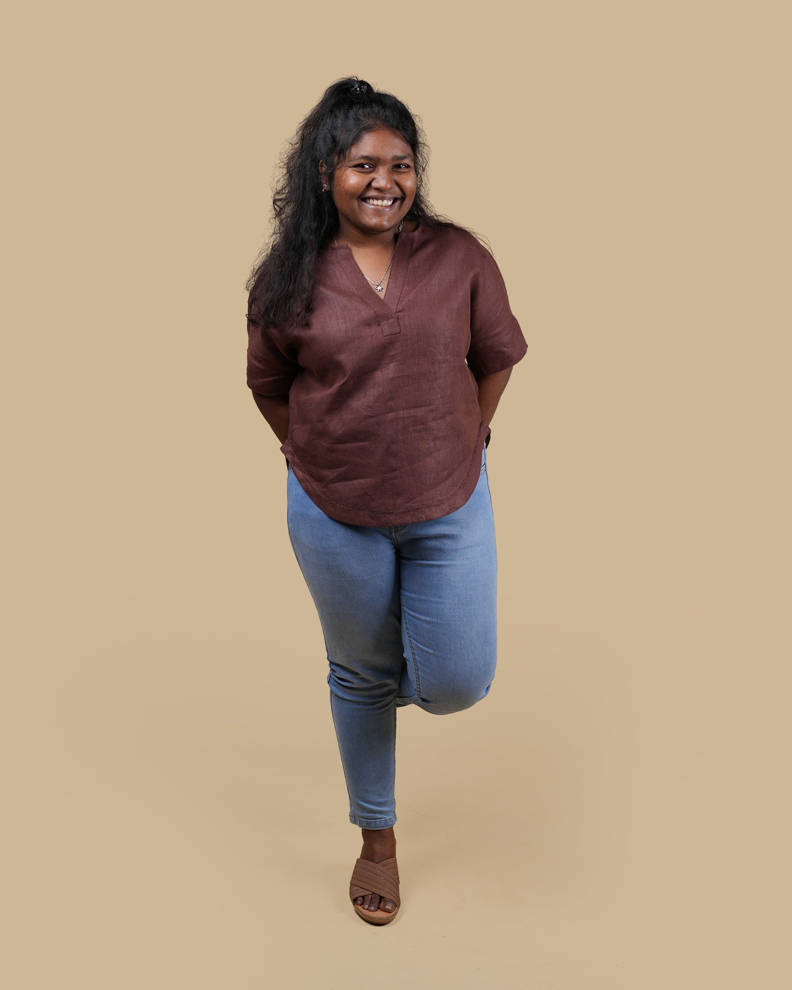 THE DRIFT HEM LINE TOP - BROWN