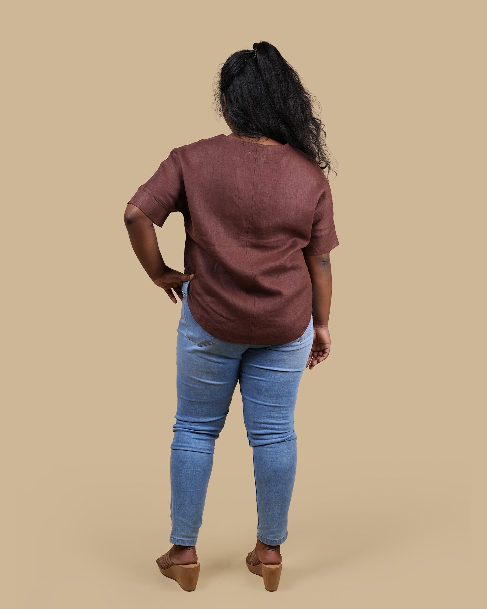 THE DRIFT HEM LINE TOP - BROWN