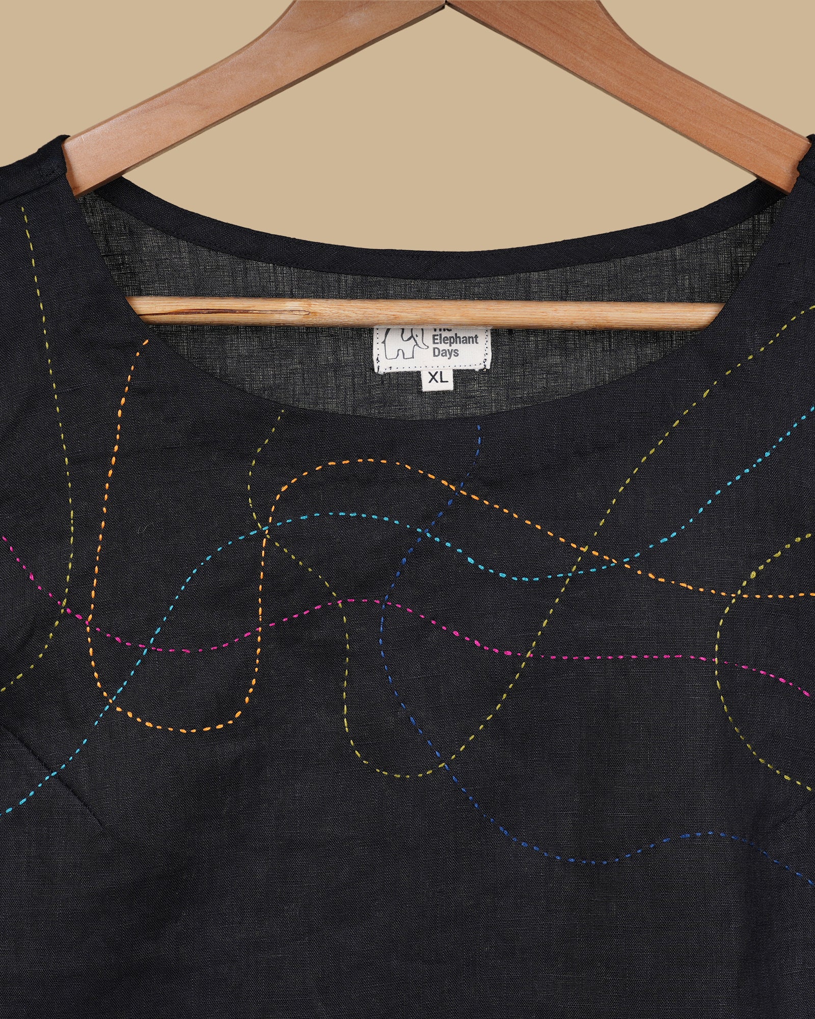 THE WANDER STITCH LINEN TOP - BLACK